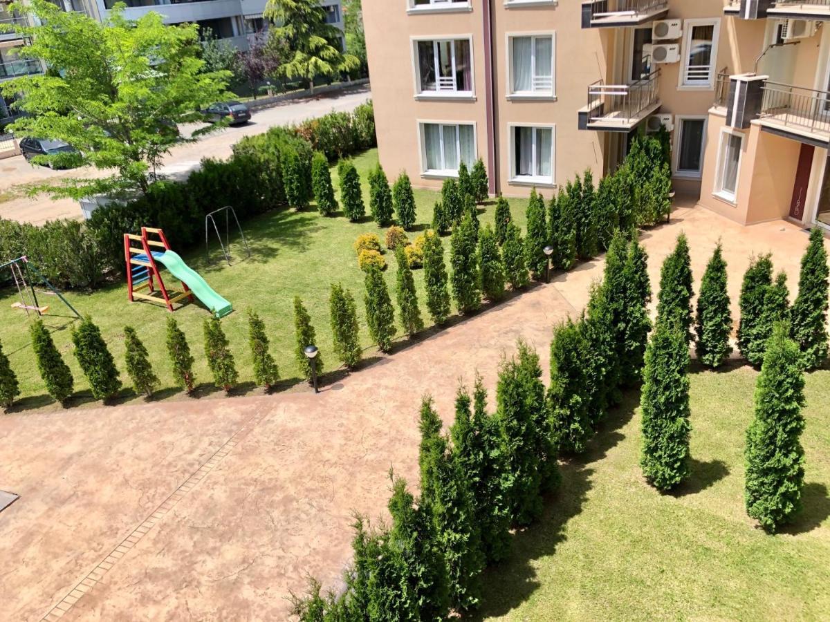 Apartments In Vip Classic サニービーチ エクステリア 写真